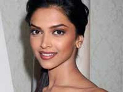 Deepika and Shahid are in love?