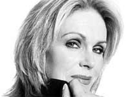 Lumley set to make Broadway debut