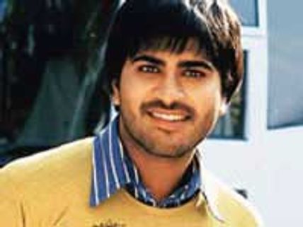 Andari Bandhuvaya with real life incidents