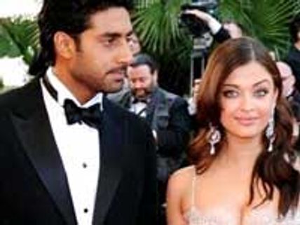 Abhishek hits out at media for hurting Aishwarya