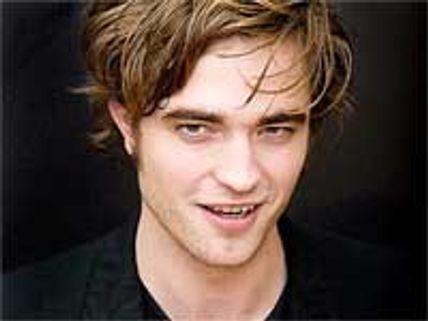 Robert Pattinson denies being allergic to v*****