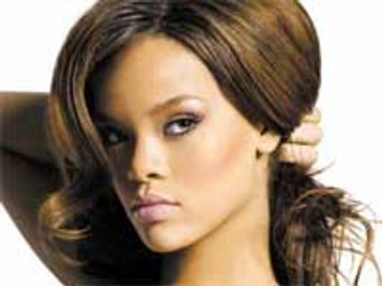 Rihanna flies in to meet new beau’s family