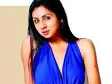 Namratha Hegde debuting in Kannada films