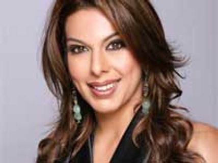 Pooja Bedi in a new relationship