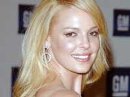 Katherine Heigl’s wardrobe malfunction at ShoWest award