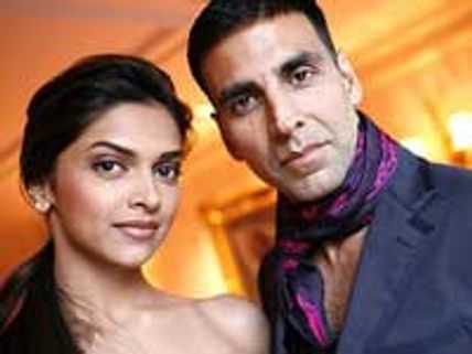 Akshay-Deepika troubled by monkey