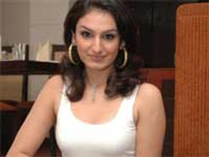 Akriti Kakkar to launch namesake album Akriti