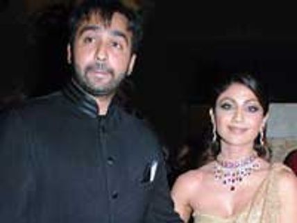 Shilpa-Raj want to play a different ball game