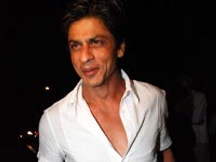 Shahrukh visits Sepang International Circuit