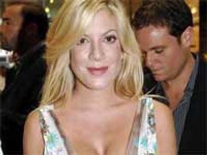 Tori Spelling dismiss rumors of marital troubles