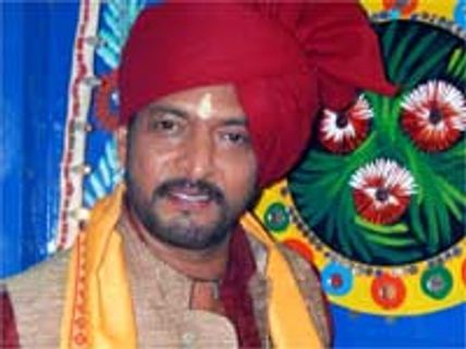 Nana Patekar embarrasses Ranbir in public