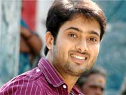 Nuvvekkadunte Nenakkaduntaa shooting in progress