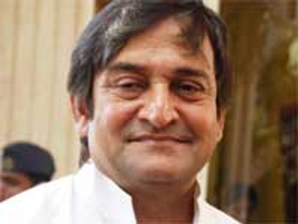 Mahesh Manjrekar turns rapper