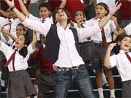 Shahid Kapoor takes Paathshaala to his old school