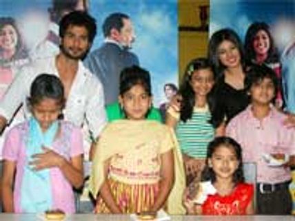 Shahid-Ayesha promote Paathshaala at Mall