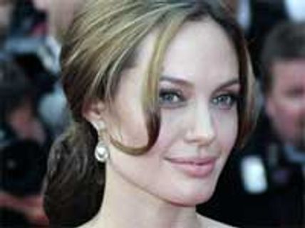 Angelina Jolie no longer attracted to Brad Pitt?