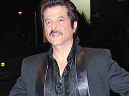 Anil Kapoor bought a flat in California for son!