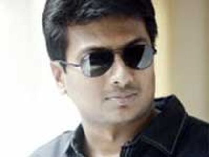 Udayanidhi makes his acting debut