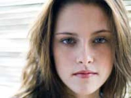 Kristen Stewart swears at paparazzi