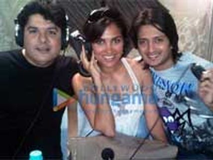 Sajid, Lara, Riteish dub for Housefull DVD