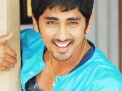 Siddharth-Pranitha starer Bava releasing on June 5