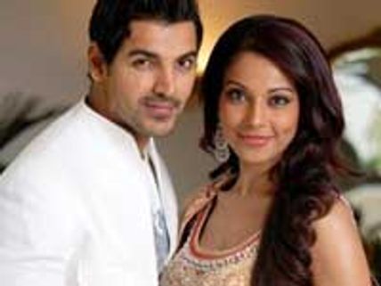 Split wide open : John and Bipasha part ways on Colombo