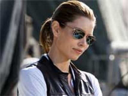 Jessica Biel wears wigs  to go unnoticed