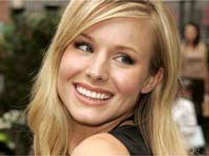 Kristen Bell likes wearing men's clothing