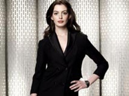 Anne Hathaway's jewellery to be auctioned