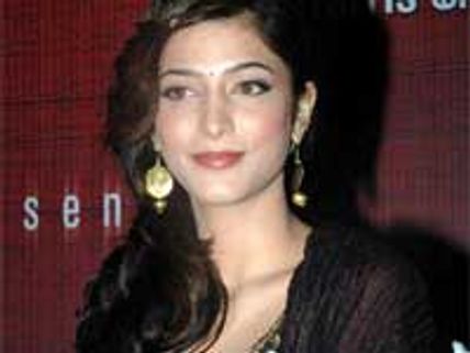 Shruti, Emraan together in Dil to Bachcha hai Ji