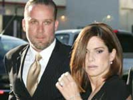 Sandra Bullock, Jesse James divorce finalized