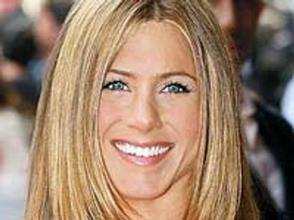Jennifer Aniston turns to life strategist to have a baby