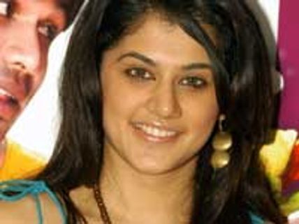 Tapasee bags a role in Jeeva's next