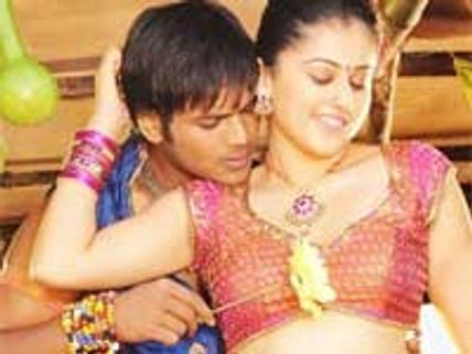 Jhummandi Naadam – Movie Review