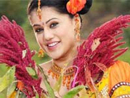 Tapasee showered with offers!