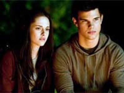 Kissing Kristen Stewart was easy: Taylor Lautner