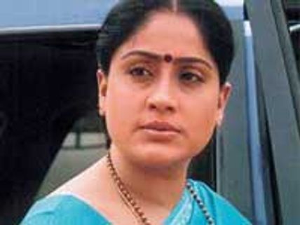 Vijayashanti replies to EC over hate speech row