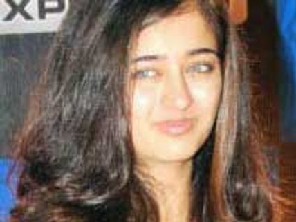 Akshara Hassan to make her debut in films