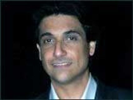 Shaimak Davar in a director's avatar