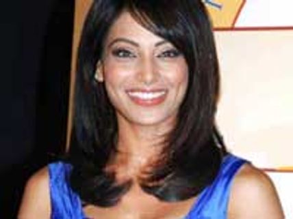 Bipasha prayed for fear of plane crash