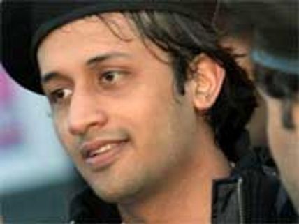 Pakistani pop singer Atif Aslam to team up with Guns N Roses