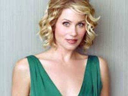 Christina Applegate to launch cancer charity