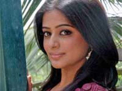 Priyamani not acting with Sudeep in Dwarki's film