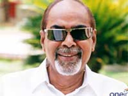 Ramanaidu to do cameo in Parama Veera Chakra