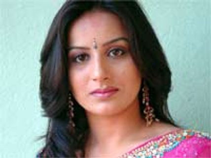 Pooja Gandhi set to create awareness on AIDS