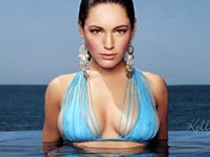 Kelly Brook’s nude Reebok ad gaffe