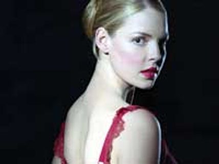 Katherine Heigl becomes pushy mum with adopted child