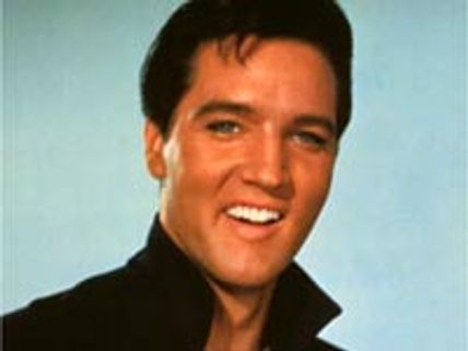 Graceland vigil marks Elvis’ death anniversary