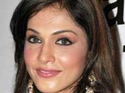 Eesha went through sexual innuendos in Bollywood