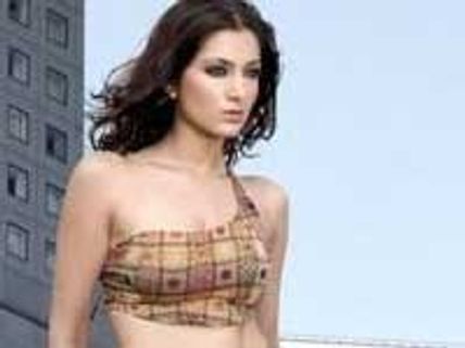 Sumit Kaur Atwal starring in Shivanna's Jogayya?